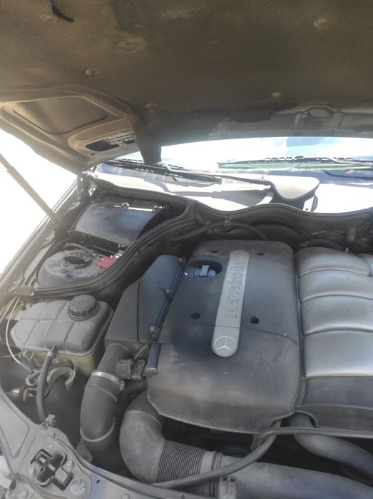 Мерцедес с класа 2.2 цди на части