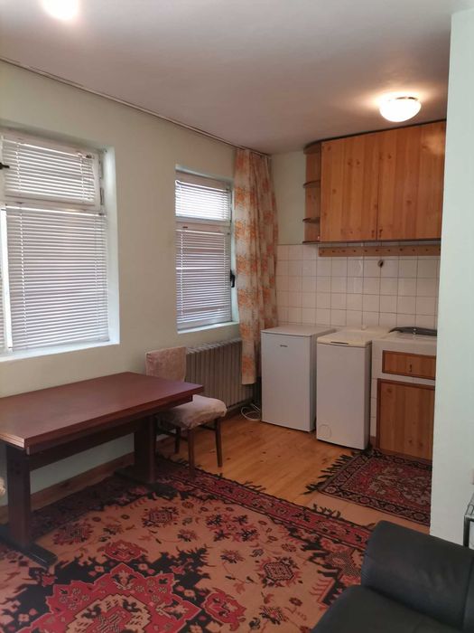 Дава се под наем Двустаен апартамент в Сливен, Център - 57 кв.м за 140.25 € - Снимка #3