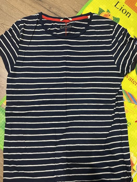 Оригинални женски тениски The north face,Guess,Hilfiger,fila и други