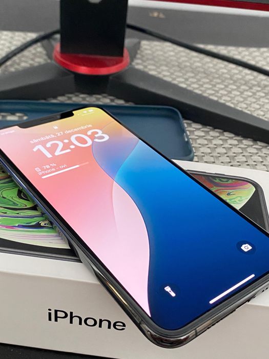 Iphone xs max full box