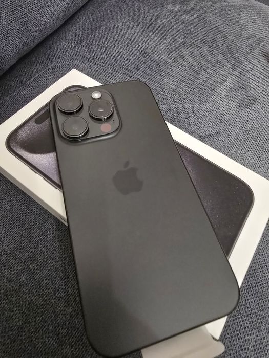 Iphone 15 Pro - Black Titanium - 266 GB
