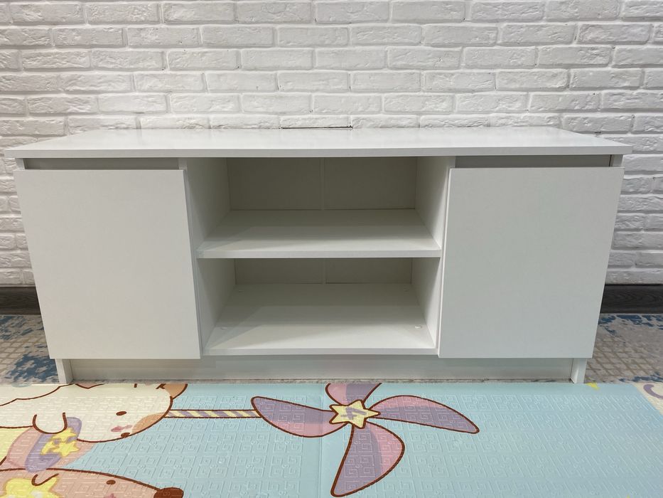 Продается тумба под ТВ