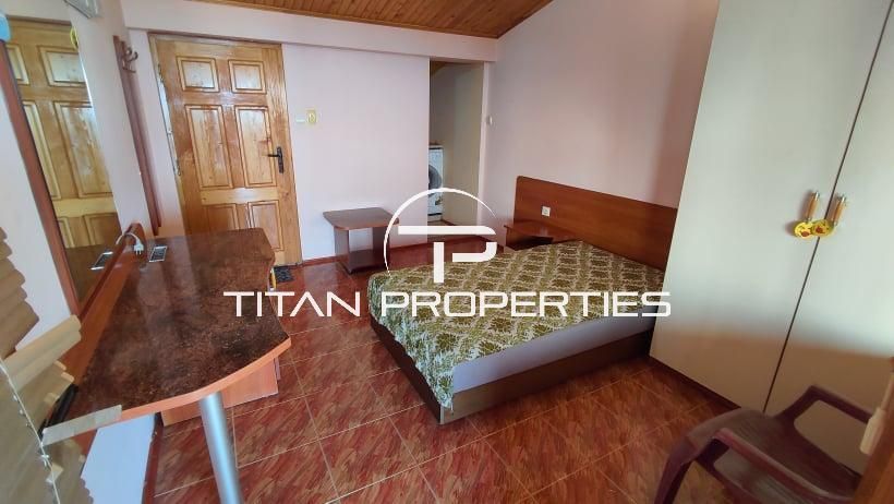 Дава се под наем Едностаен апартамент в Варна, Бриз - 34 кв.м за 225 € - Снимка #1