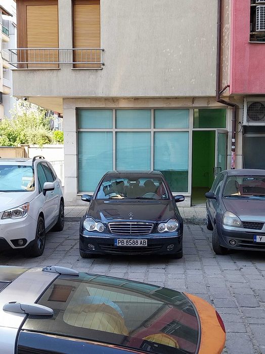 Дава се под наем Магазин в Пловдив, Кършияка - 40 кв.м за 311.1 € - Снимка #6