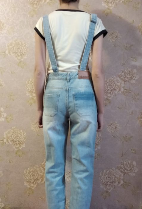ПРОДАМ Джинсовый комбинезон