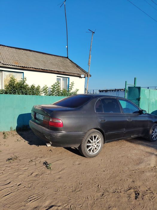 Продам машину тайота каролла