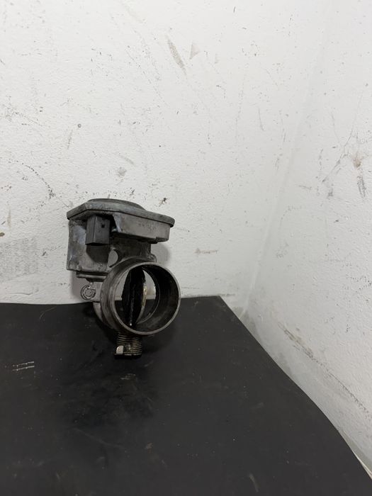 clapeta acceleratie BMW Seria 5 E60 E61 520d N47 2.0 177cp clapeta acceleratie BMW Seria 3 E90 E91 E92 320d 318d 2.0 diesel N47 177cp Clapeta Seria 1