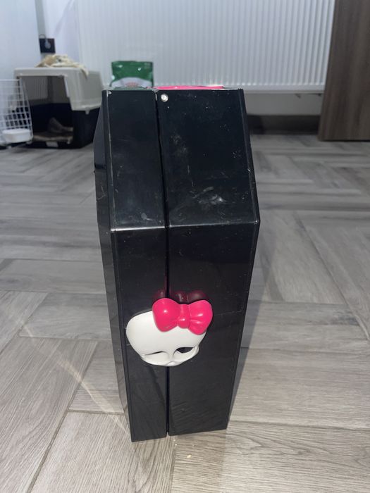 Casa de papusi monster high