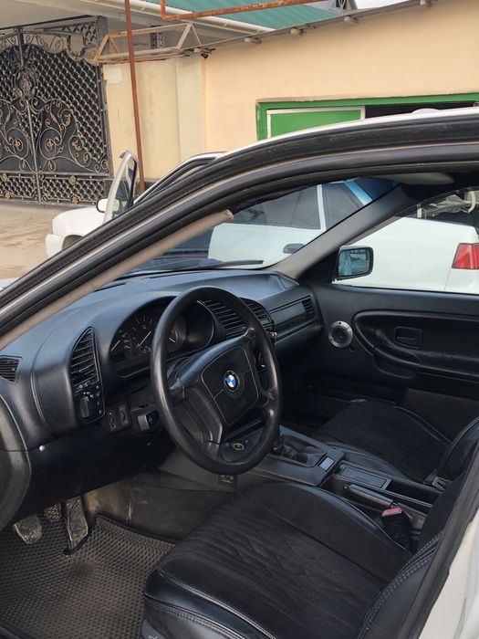 Бмв е36 седан 1.8
