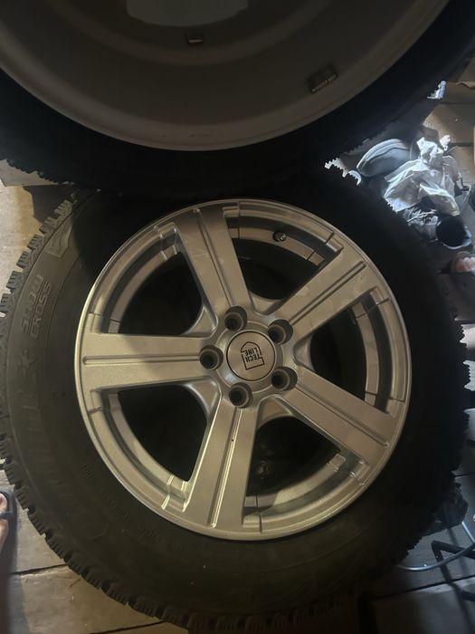 Продам шины и диски новые