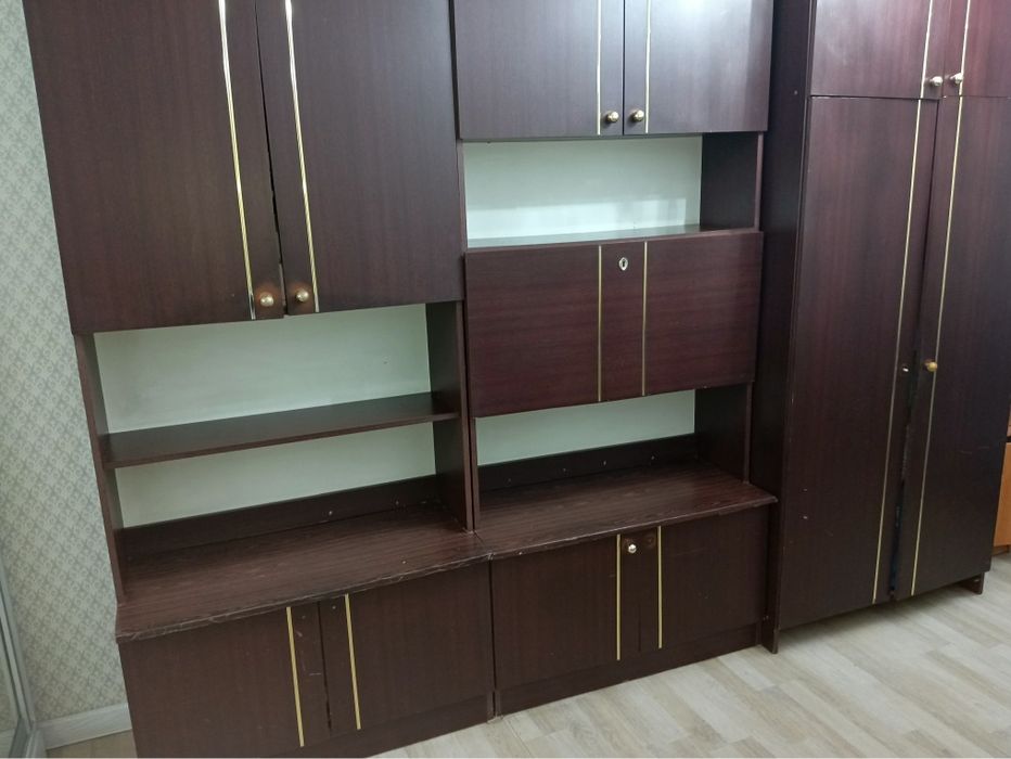 Шкафы деревянные