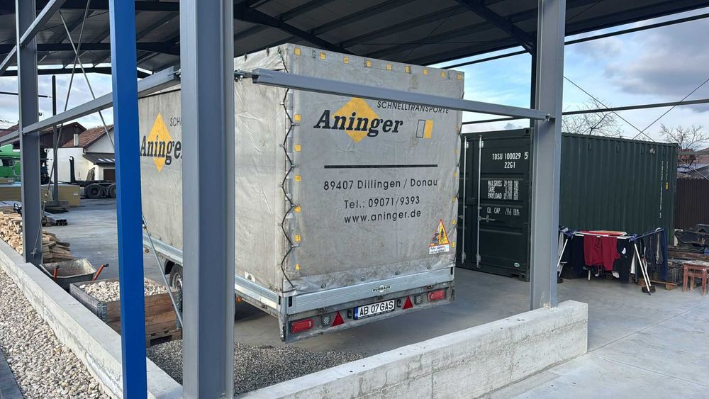 Remorca HUMBAUR 3500 kg inclusiv prelata an fabricatie 2015