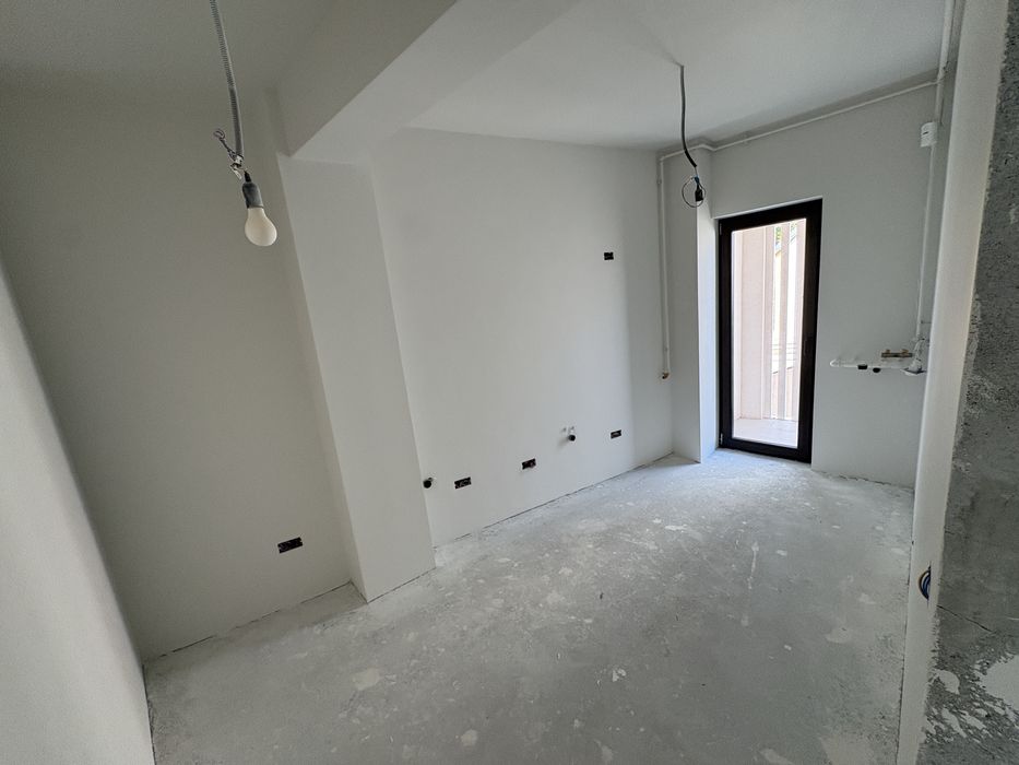 Garsoniera 44mp utili Etaj 1 doua balcoane Decomndata