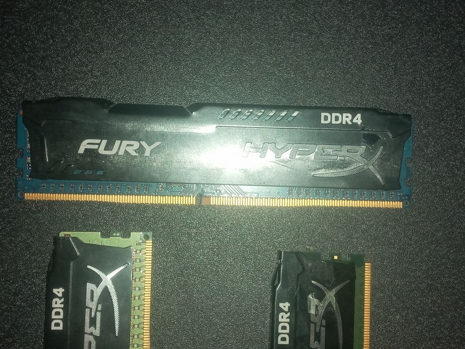 Оперативка ddr4 4+4+8gb