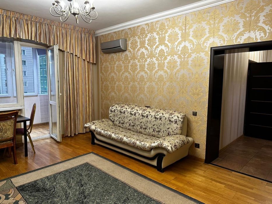 Продам диван б/у в хорошем состоянии