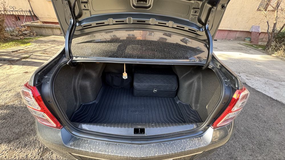 Продаеться автомобиль шевролет кобальт