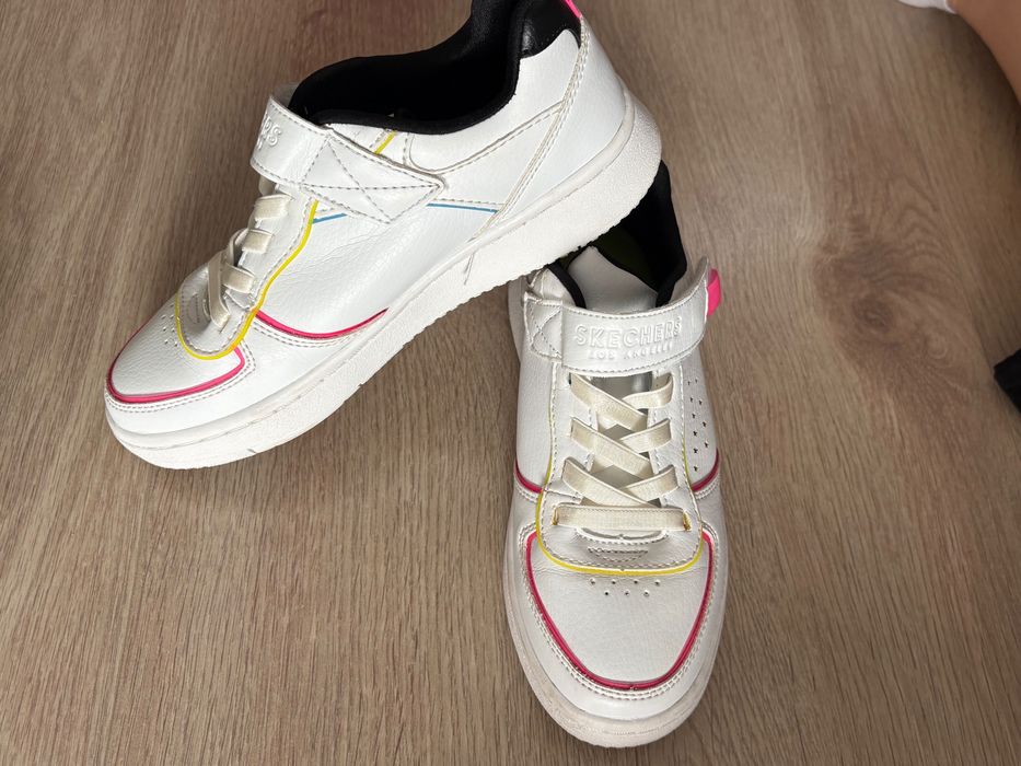 Кроссовки Skechers для девочек 34 размер