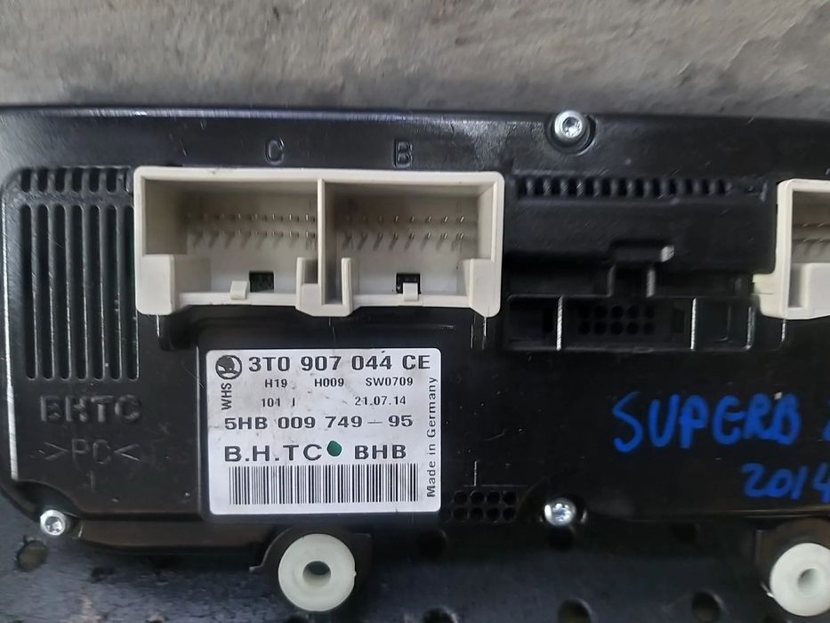 Panou comanda clima ac skoda superb 2 facelift 3t0907044ce