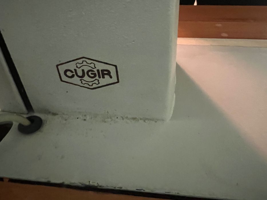 Mașină de cusut Monica