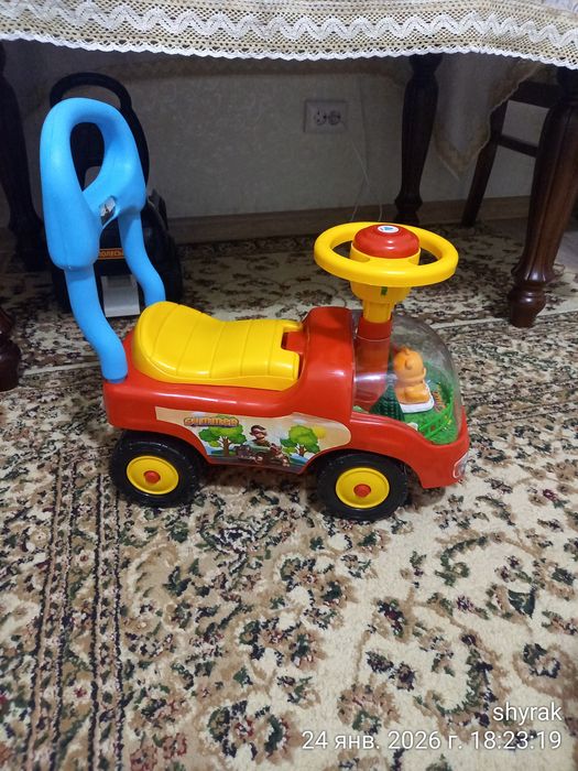 Машинка каталка для детей