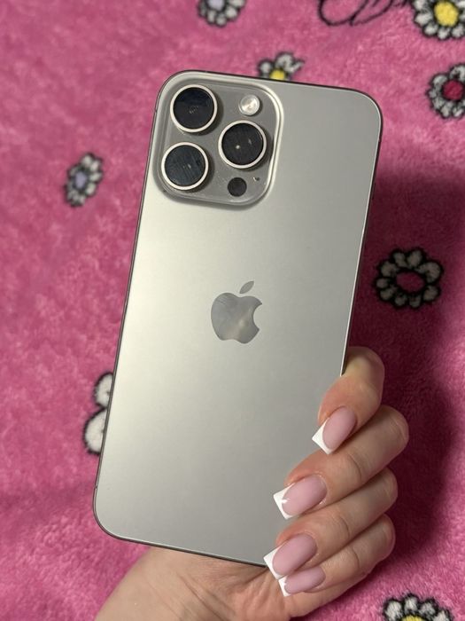 Продам Айфон 15 про макс 256гб