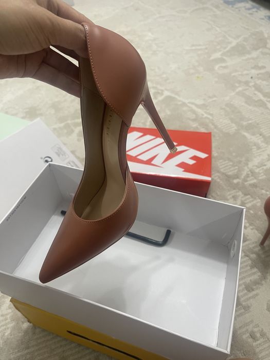 Бір рет киген туфли сатам