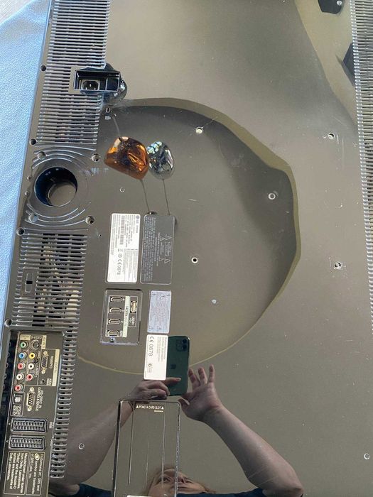 Телевизор LG 37LH7000-ZA на части