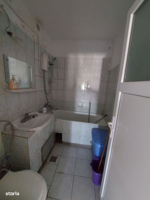 Vanzare apartament 3 camere, zona micro 4 - Targoviste