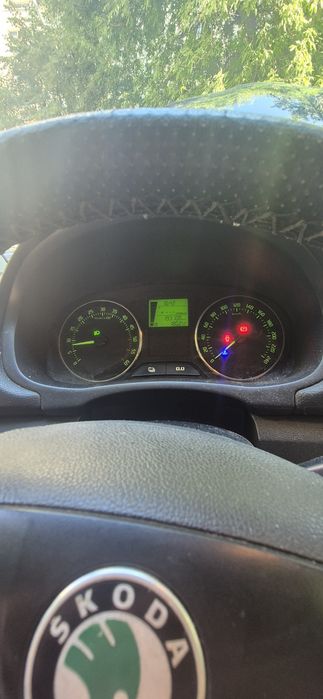 SKODA Fabia 2012 — imagine 3