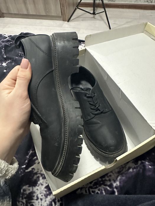 Продам обувь в хорошем состоянии