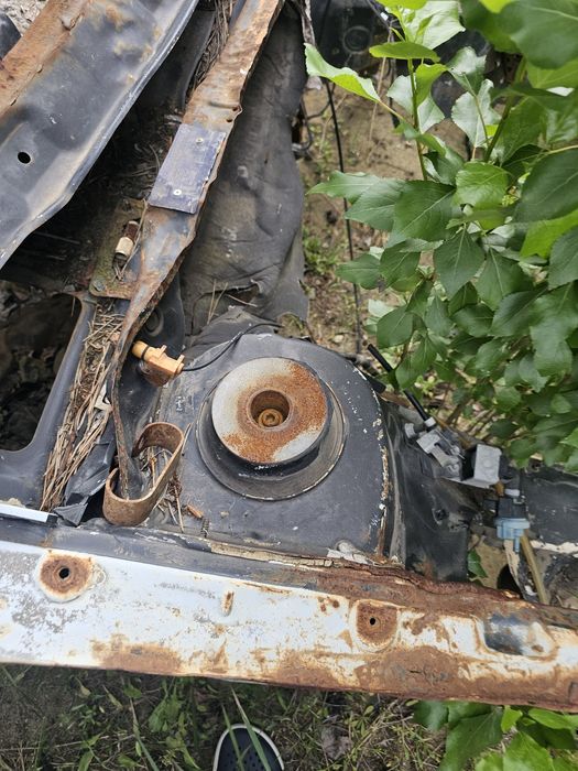 Кузова под запчасти Audi80b3,b4,Passatb4,b3.