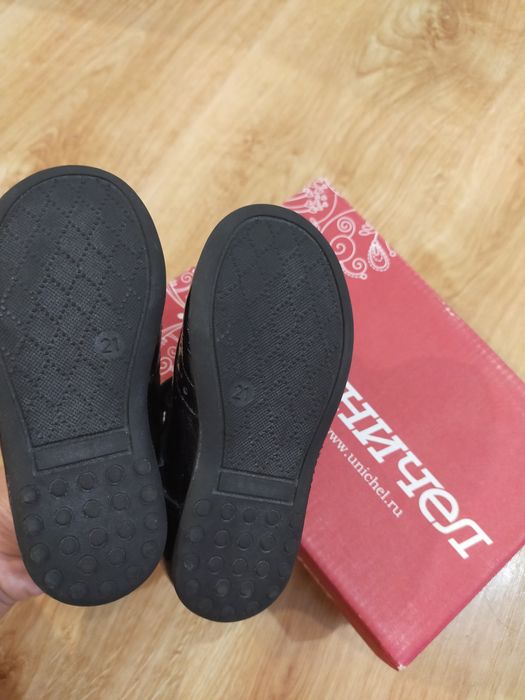 Нарядные туфельки для малышки