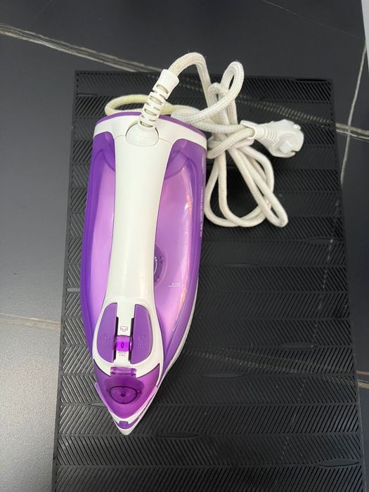 Vand fier de calcat Philips