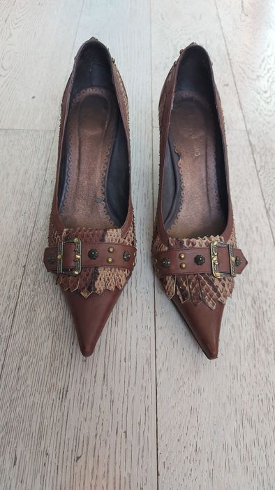 Продаю кожаные женские туфли на каблуке, б/у 39р