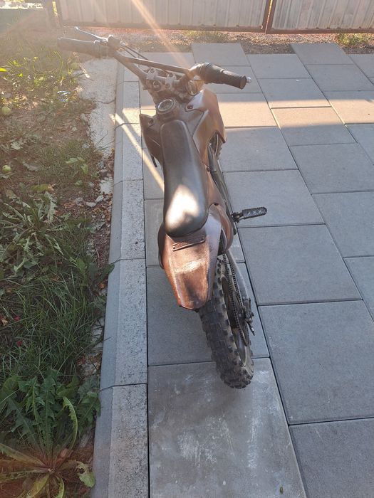 Vînd un mini cros electric
