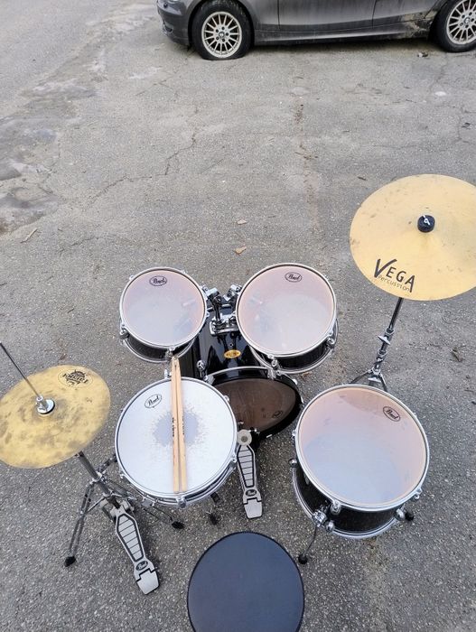 Продавам Pearl drums