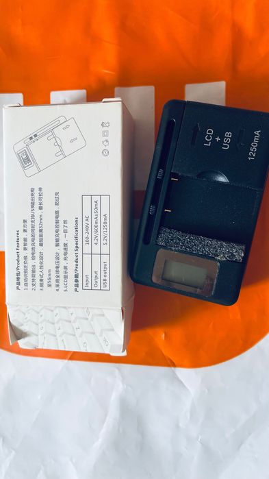 LCD универсальная зарядное устройство
