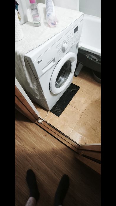 Продам стиральную машину марки LG