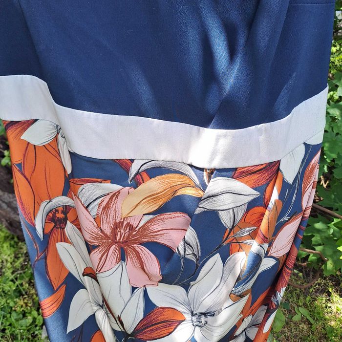 Елегантна рокля Closet curves, размeр UK 22