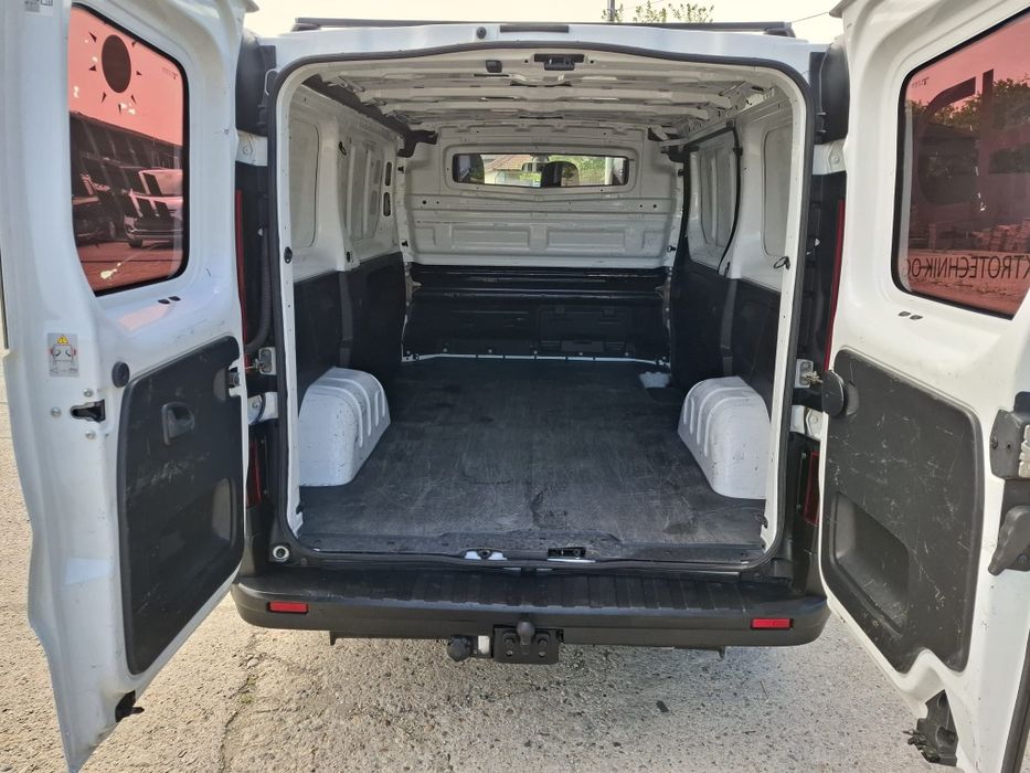 Opel Vivaro 2015 * 1.6 CDTi 120Cp Euro 6 * Clima * Asistenta * Bluetooth