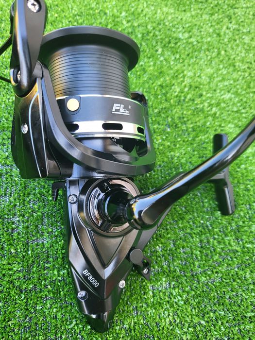 Шаранска макара  FL Black  Force 8000