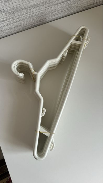 Вешелки для одежды