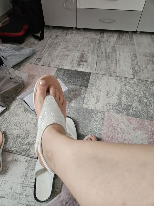 Sandale de vara albe