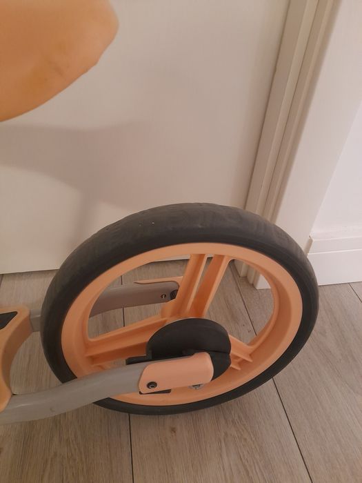 Bicicleta echilibru si casca Minnie Mouse