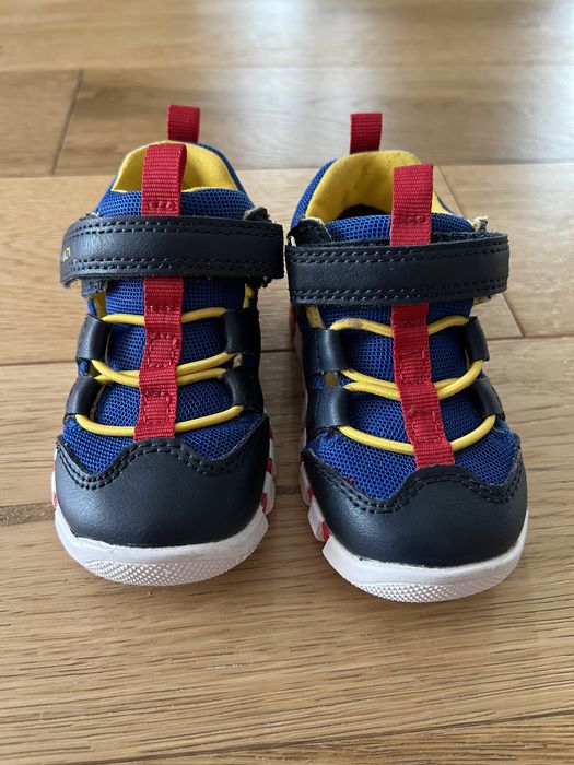 Geox mar.20, purtați o singura data.