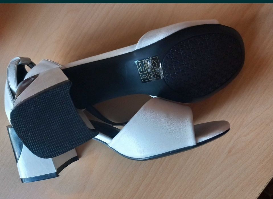 Дамски сандали 37 номер