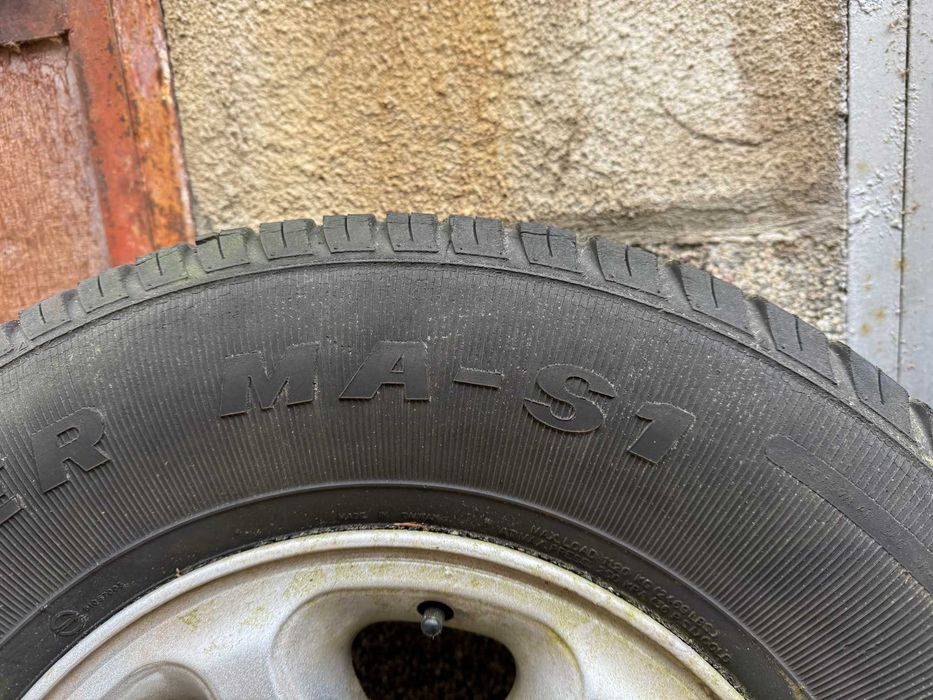 Алуминиеви джанти с гуми 15 цола за джип Mitsubishi Pajero