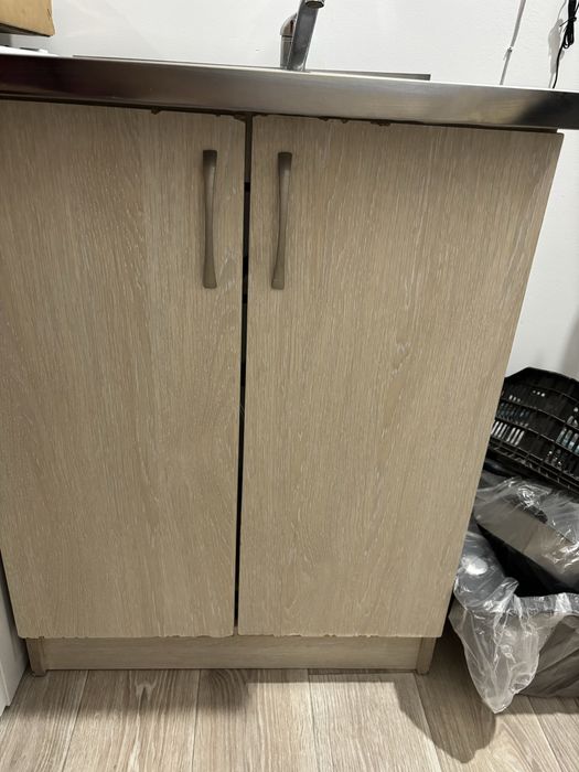 Кухонная мойка со шкафом