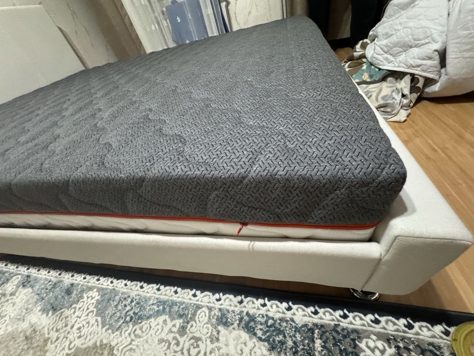 Кровать для спальни