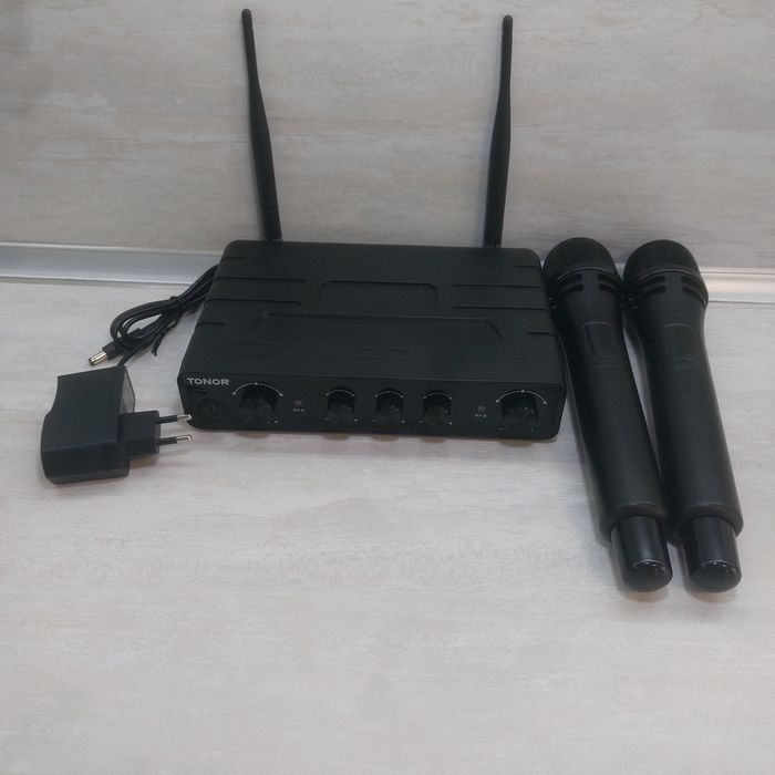Професионална безжична караоке система TONOR TW350 – Пълен UHF комплект / 2 микрофона + приемник